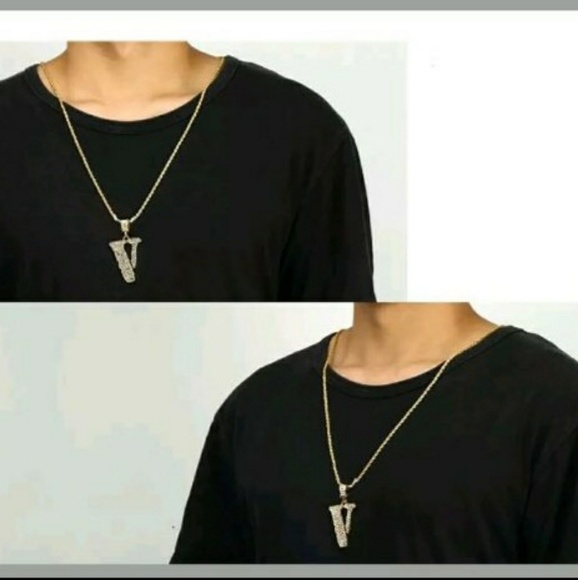 Vlone Chain Pendant Nekclace 18K Gold Iced Out - Picture 4 of 4